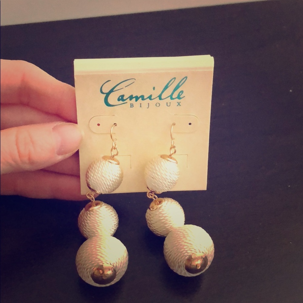 Gold Balls Earring 🛍🌸